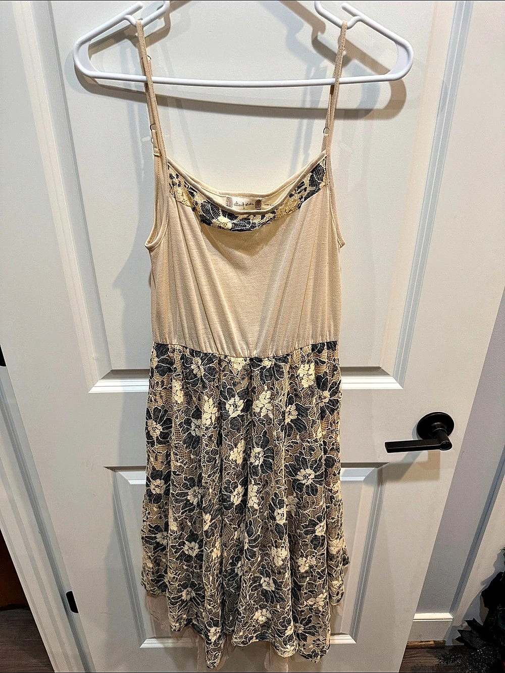 Altar’d State Lace Floral Maxi Dress in Beige & Black Size Small Like New